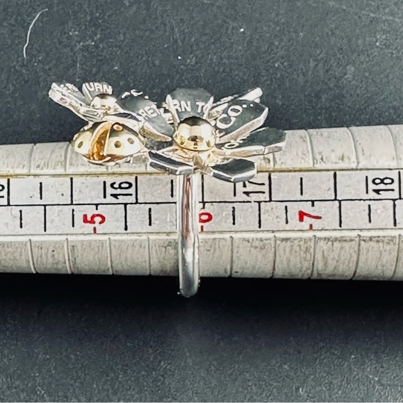 Tiffany & Co RTT Love Bugs Ladybug 3 Flower Cluster Ring. 18K & Silver. Size 6. - Picture 14 of 16